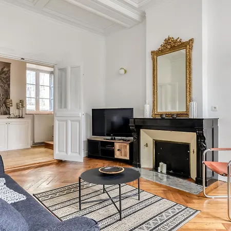 Le Coste - Free Parking - - Wifi -netflix Apartment *